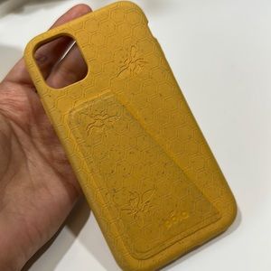 iPhone 11 Pela bee phone case